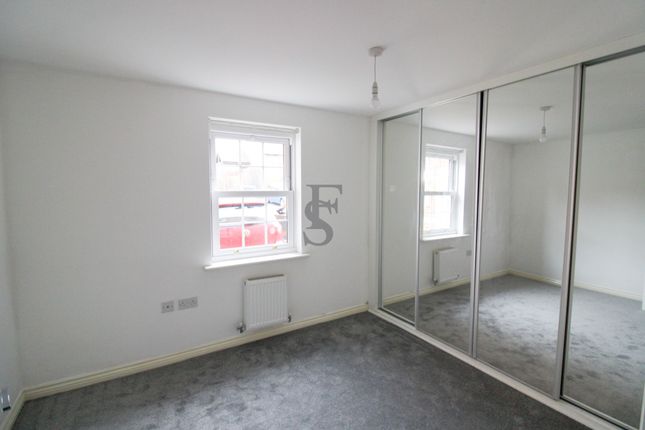 Flat for sale in Long Roses Way, Birstall, Leicester