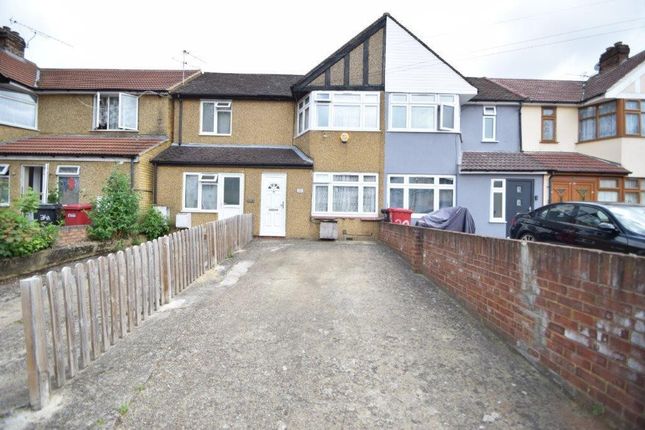 Thumbnail Terraced house for sale in Waterbeach Road, Slough, Berkshire