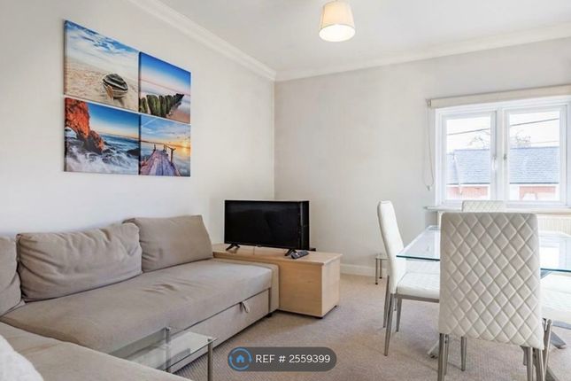 Flat, Doubleday House Buttercross Lane, Epping photo 2