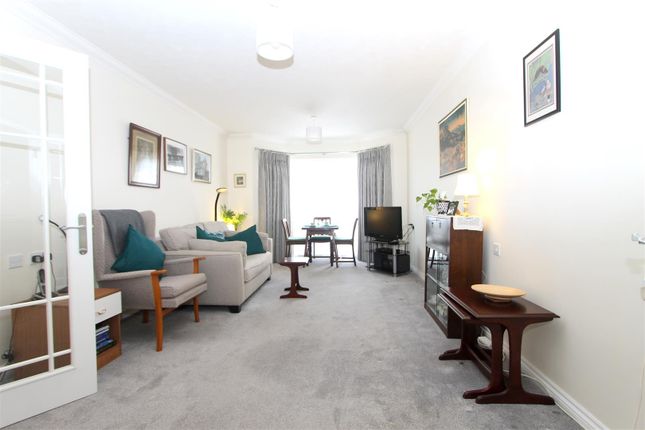 Apartment 6 Hudson Lodge, 137, Cheam Road, Sutton photo 2