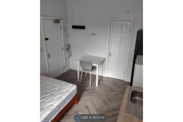 Flat, Maygrove Road, London photo 4