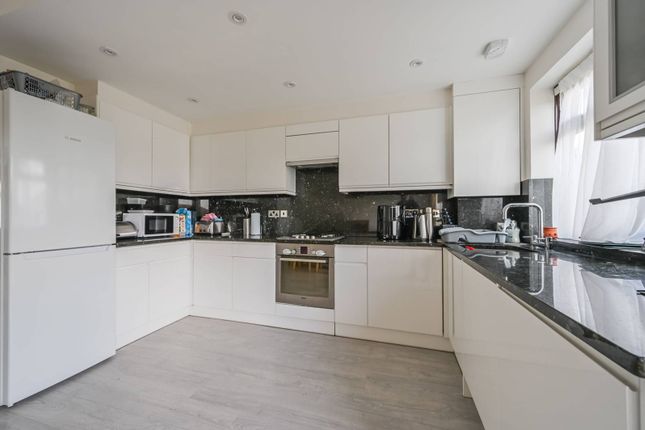 Thumbnail Property to rent in Alexandra Road, Muswell Hill, London