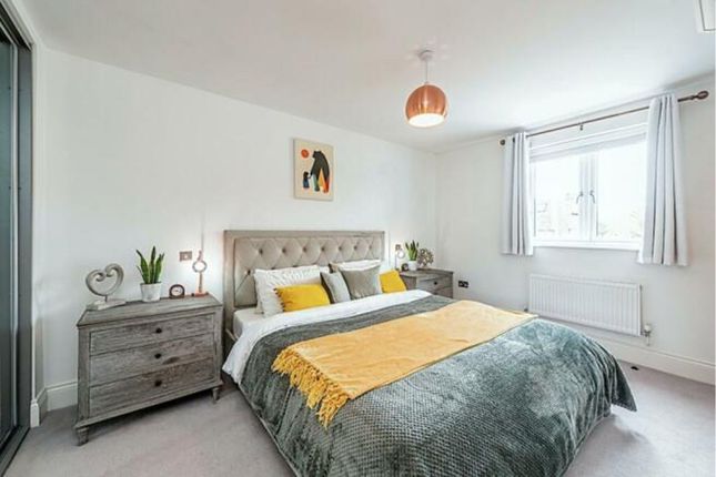 Detached house for sale in Stoneham Park, Reading