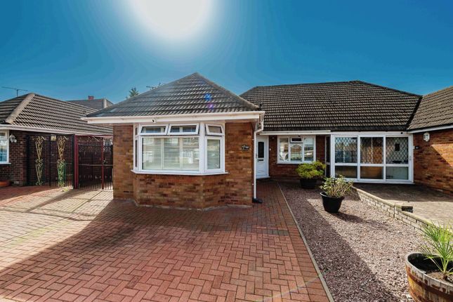 Bungalow for sale in Westmorland Avenue, Luton, Bedfordshire