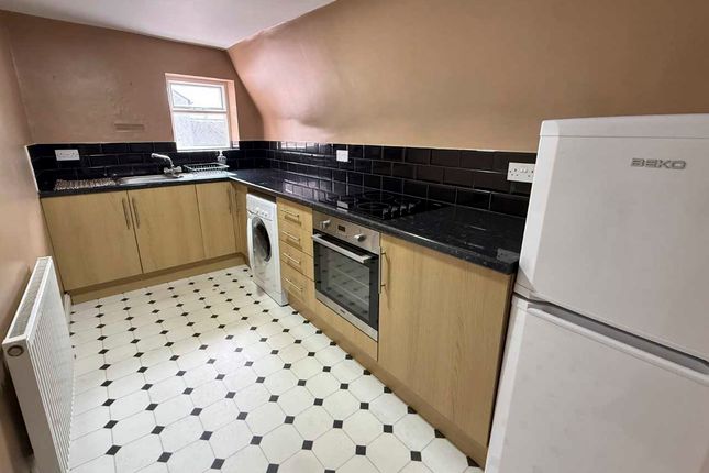 2c, Sambourne Road, Warminster photo 2