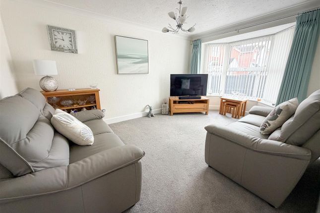 14, Pevensey Drive, Clacton-on-sea photo 2