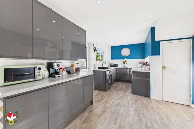 24 Moulder Road, Tewkesbury photo 3