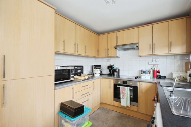 4, Gifford Walk, Stratford-Upon-Avon photo 4