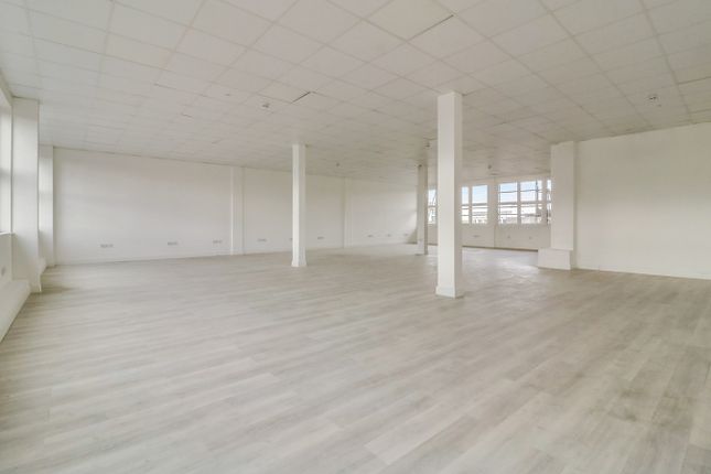 Commercial property to let in Office 3, 4th Floor, College Road, Harrow