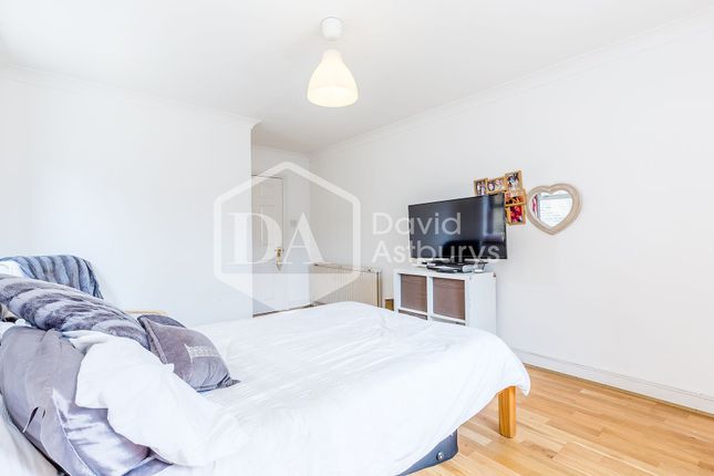 131A, Turnpike Lane, Turnpike Lane photo 3