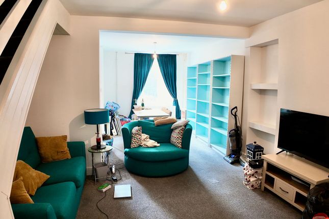 2 Oak Cottages, Abertillery photo 2