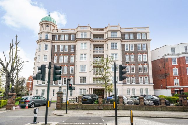 Flat to rent in Grove Court, Grove End Road