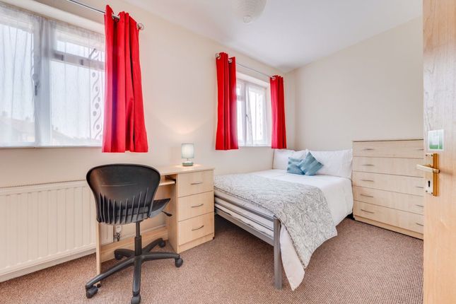 Thumbnail Property to rent in Kent Avenue, Canterbury