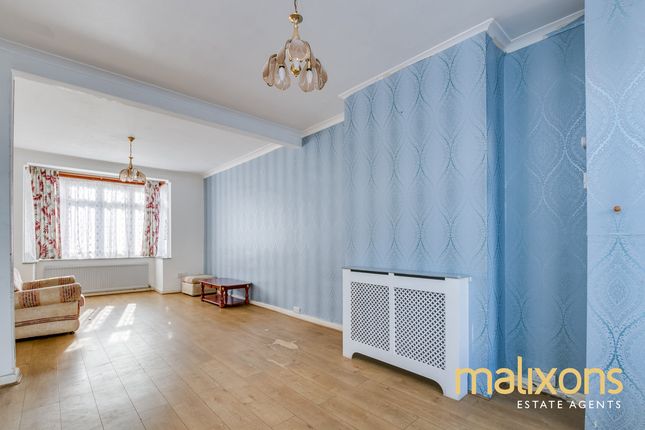 Terraced house for sale in Fishponds Road, London
