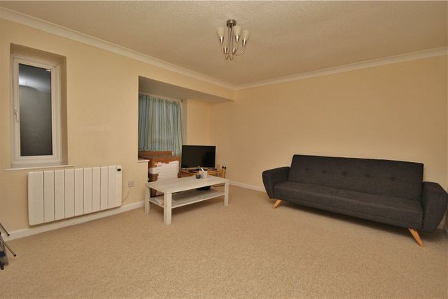 Flat 2,, The Beeches, Guildford photo 4