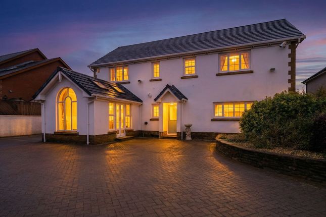 52 Bethania Road, Llanelli photo 4