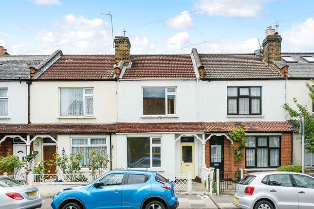 Terraced house for sale in Manor Grove, Richmond