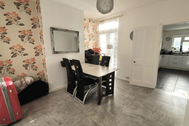 441, WATFORD photo 4