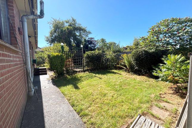 Fox Hollow, Valley Road, Wareham photo 3