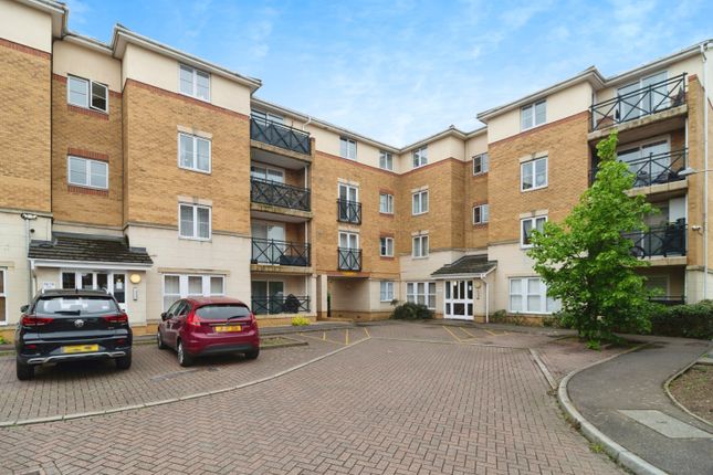 Thumbnail Flat for sale in Sewell Close, Chafford Hundred, Grays, Essex