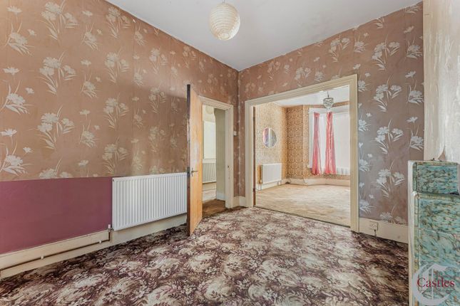 12, Coopersale Road, London photo 4