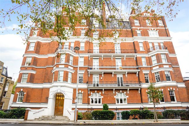 Flat for sale in Drayton Gardens, London