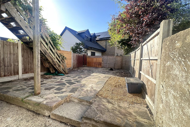 6 Richmond Avenue, Westcliff On Sea photo 4