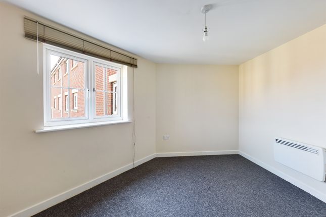 Flat to rent in Jenkinson Grove, Armthorpe, Doncaster