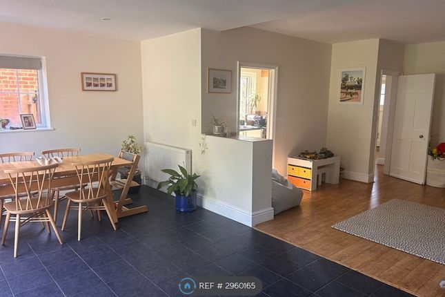 Springhill Road, Saffron Walden photo 3