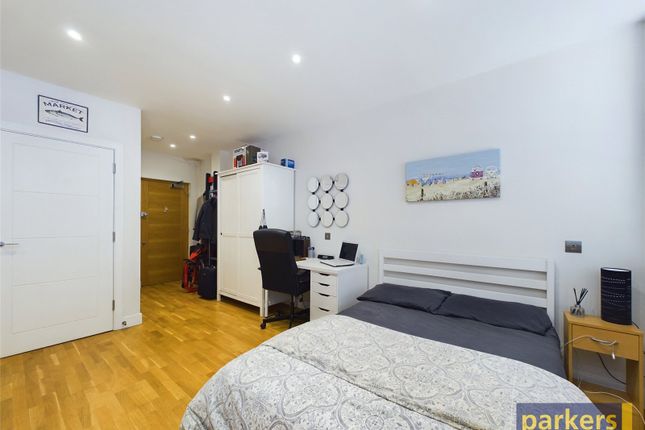 Studio for sale in Market Place, Reading, Berkshire