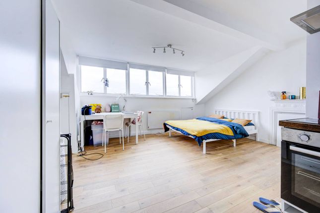 Studio studio on Pembridge Square, Notting Hill, £380,000