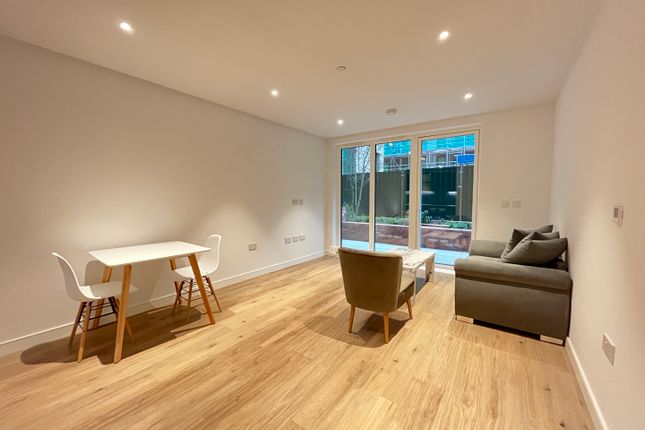 Thumbnail Flat to rent in Cedrus Avenue, Southall