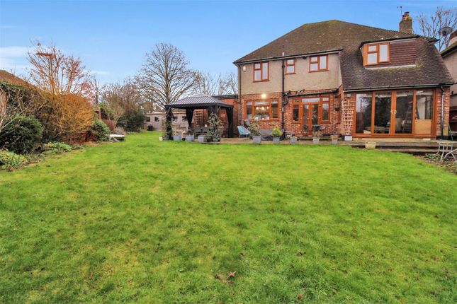 23, Nonsuch Court Avenue, Epsom photo 3