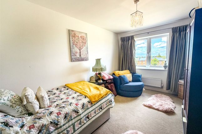 29, Hardinge Close, Aldershot photo 4