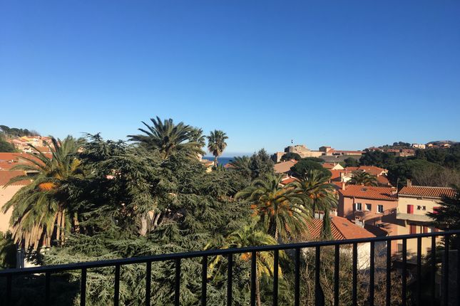 Apartments For In Collioure Côte Vermeille Céret Pyrénées Thumbnail Apartment For In Collioure Côte Vermeille Céret Pyrénées Orientales