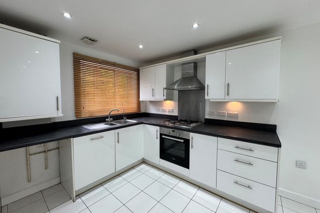 2 Rosebery Mews, High Wycombe photo 3