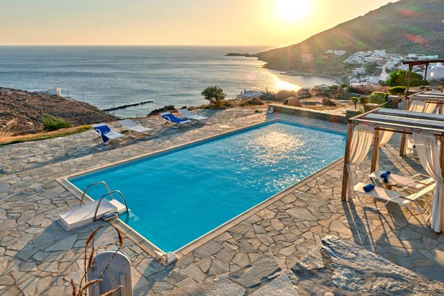 Villa for sale in Everglow, Tinos, Cyclade Islands, South Aegean, Greece