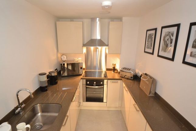 Flat to rent in Mount Stuart Square, Cardiff