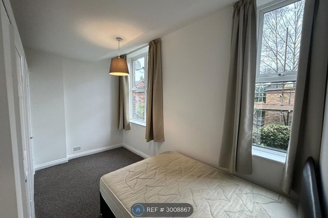 Flat   Wilbraham Road, Chorlton, Manchester photo 4