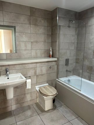 1207, 19, Plaza Boulevard, Liverpool photo 2