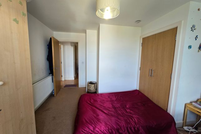 Pontes Avenue, Hounslow photo 5