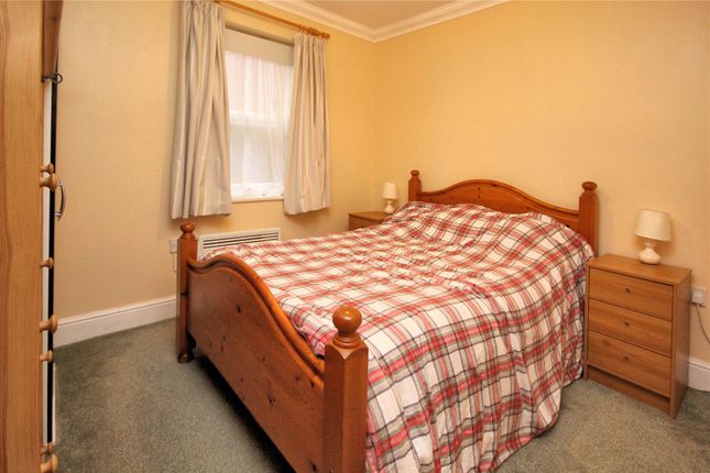 Flat 1, 159, Goldsworth Road, Woking photo 4