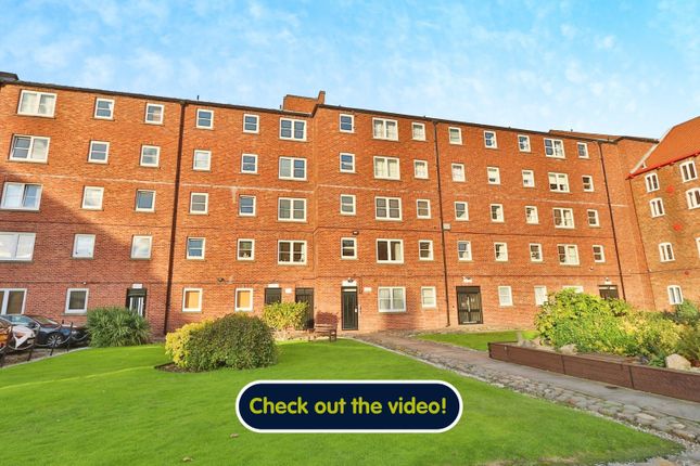 Flat for sale in Phoenix House, High Street, Hull