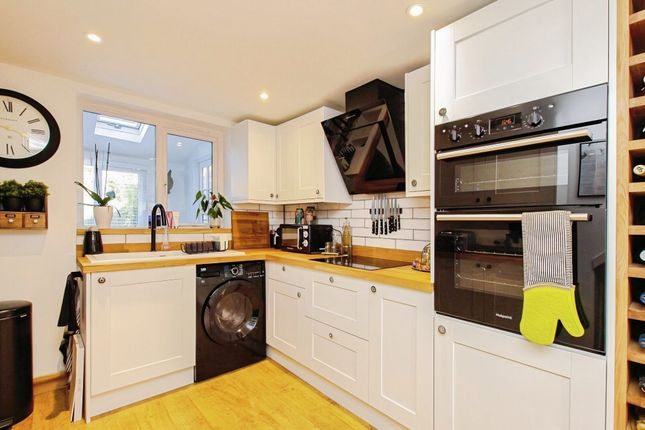 19, SAFFRON WALDEN photo 2