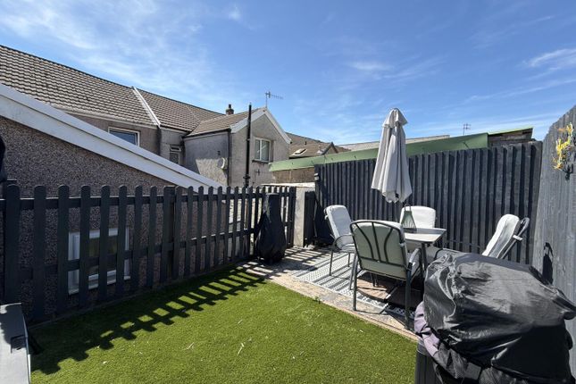 34, Brook Street, Tonypandy photo 2
