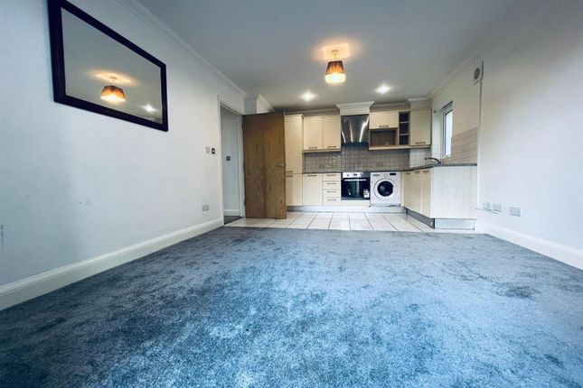 To Let, Rent - 2 Bed In Campbell Road, London, E3 - Maxwellproperties.Co.uk
