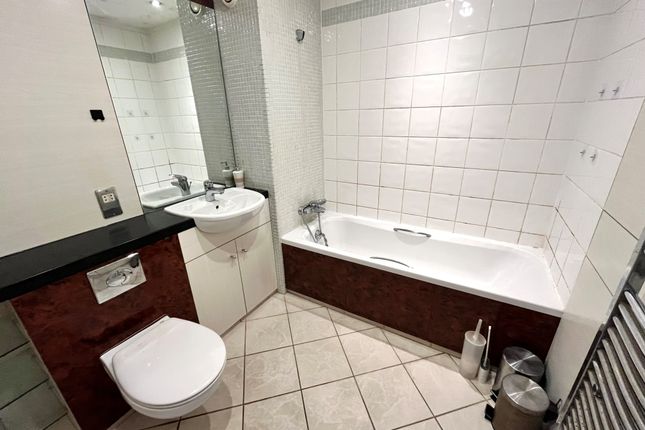 Apt 79, Birmingham photo 5