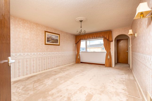 16, Yew Tree Grove, Boston photo 2