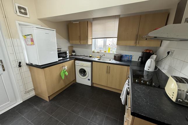 5 Bedroom Terraced For Rent