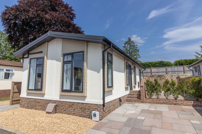 2-bed detached on 22 Valdean Park, The Dean, Alresford, £335,000